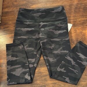 Athleta Kids Black Camouflage Leggings